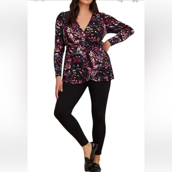 Torrid Multicolored Surplice Wrap Top Size 4X - Picture 3 of 15